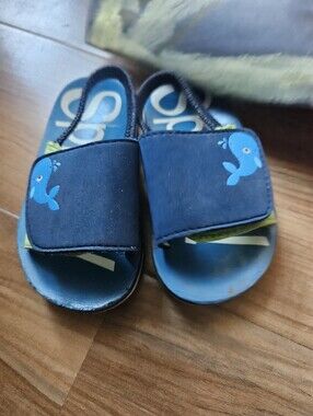 Kids Navy Blue Whale Slide Sandals Size 5